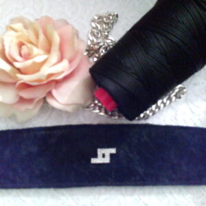 Queen Elizabeth velluto con strass