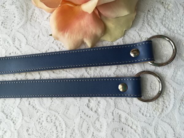 Manici ecopelle con anello blu