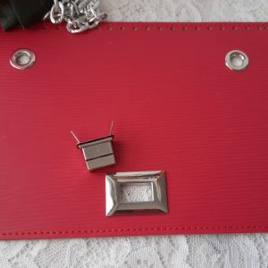 Patella pelle rosso