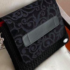 Audry - Velluto nero con strass