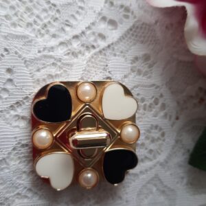 Chiusura 4 cuori