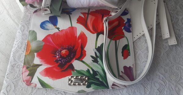 Barcellona, il kit - raso a fiori