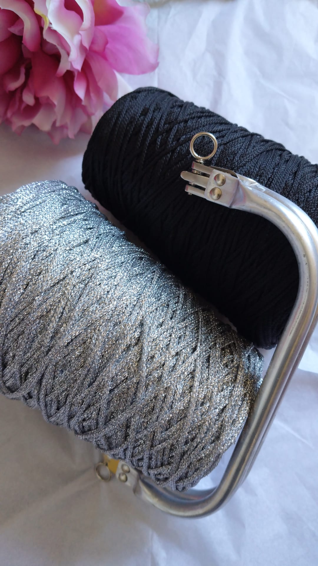 Topazio, la clutch con lurex + portacellulare - nero*argento